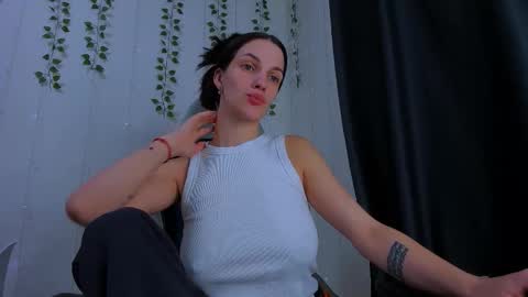 Snapshot of karla_lim chatting on November 29, 9:29 pm karla_lim online show from November 29, 9:29 pm