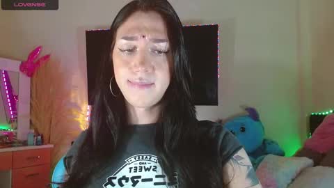 Snapshot of karla_zambrano chatting on December 6, 9:57 pm karla online show from December 6, 9:57 pm