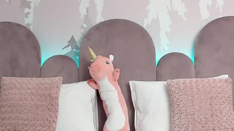 KarlaBart online show from March 10, 8:37 am