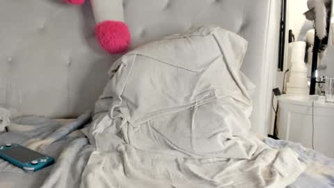 Snapshot of karlagirlfox chatting on September 12, 5:18 am KARLA A online show from September 12, 5:18 am