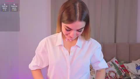 karlalamberson online show from March 1, 11:01 am