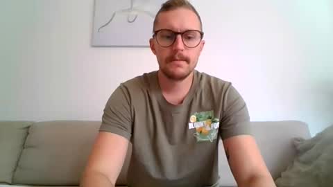 karlboo online show from July 28, 8:21 am