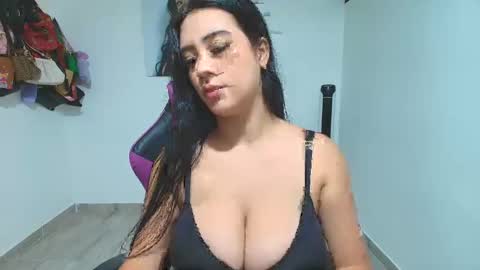 Snapshot of karlee_rouse chatting on March 18, 2:15 am Karlee online show from March 18, 2:15 am