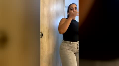 Snapshot of karlla_brown chatting on July 22, 12:41 pm karlla_brown online show from July 22, 12:41 pm