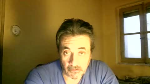 Snapshot of karlpal chatting on December 15, 7:46 am karlpal online show from December 15, 7:46 am