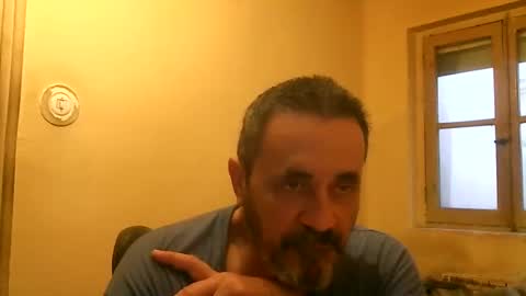Snapshot of karlpal chatting on January 26, 7:53 am karlpal online show from January 26, 7:53 am