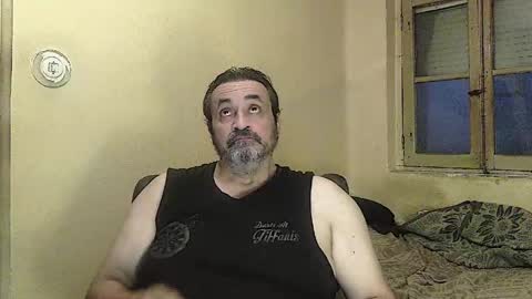 Snapshot of karlpal chatting on May 3, 5:02 am karlpal online show from May 3, 5:02 am