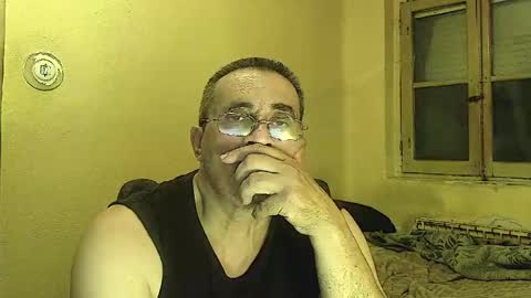 Snapshot of karlpal chatting on May 16, 10:30 pm karlpal online show from May 16, 10:30 pm