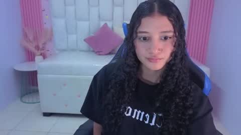 Snapshot of karol1_s chatting on May 21, 10:28 pm karol1_s online show from May 21, 10:28 pm