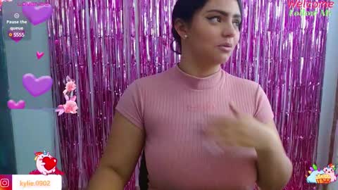 Snapshot of karol_09 chatting on January 4, 4:44 am karol 09 online show from January 4, 4:44 am