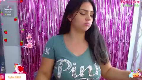 Snapshot of karol_09 chatting on January 21, 2:43 am karol 09 online show from January 21, 2:43 am