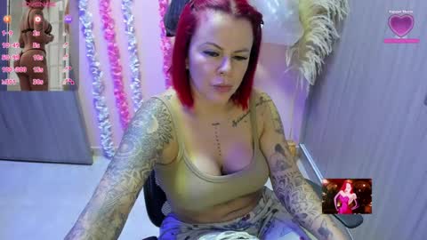 Snapshot of karol_milf__ chatting on July 25, 9:34 pm kAROL MILF online show from July 25, 9:34 pm