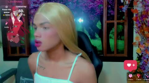 karol Vanessa   online show from April 15, 11:17 am
