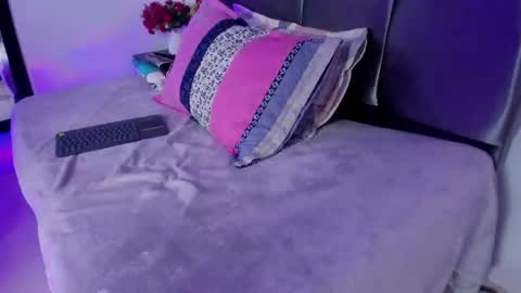 karol_wish online show from March 19, 4:16 am