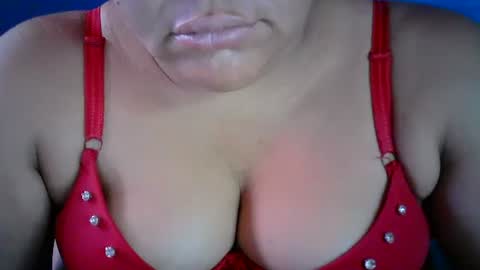karolbb online show from December 15, 2:16 pm