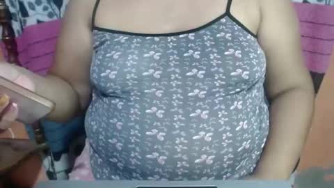 karolbb online show from October 15, 12:33 am