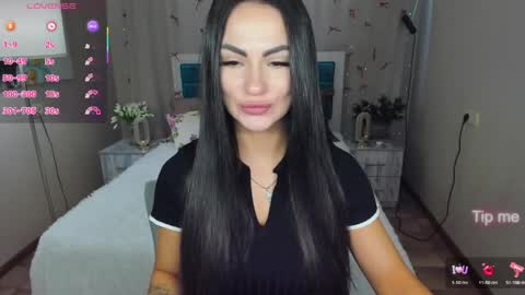 Snapshot of karolinasykes chatting on May 6, 5:35 am Karolina online show from May 6, 5:35 am