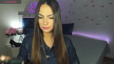 Snapshot of karolinasykes chatting on June 8, 6:36 am Karolina online show from June 8, 6:36 am