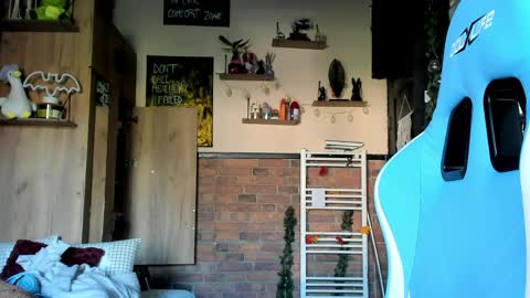 karoline121 online show from April 9, 6:19 am