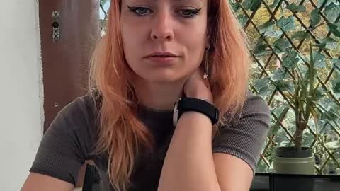Snapshot of karoline121 chatting on May 7, 8:42 am karoline121 online show from May 7, 8:42 am