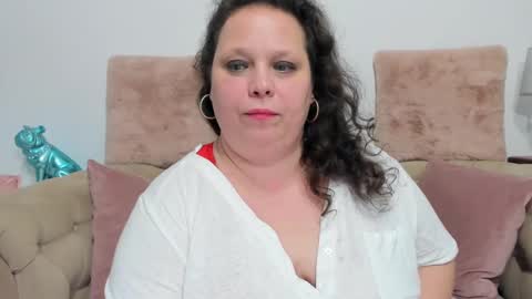 Snapshot of karolinejoyy chatting on January 17, 9:39 pm KarolineJoyy online show from January 17, 9:39 pm