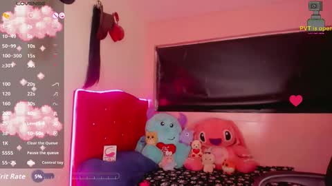 Snapshot of karoll_scoott chatting on November 11, 11:21 am karol online show from November 11, 11:21 am