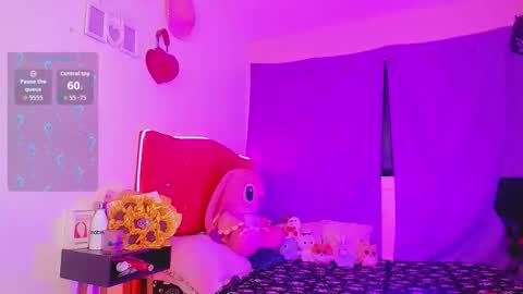 Snapshot of karoll_scoott chatting on November 24, 11:21 am karol online show from November 24, 11:21 am