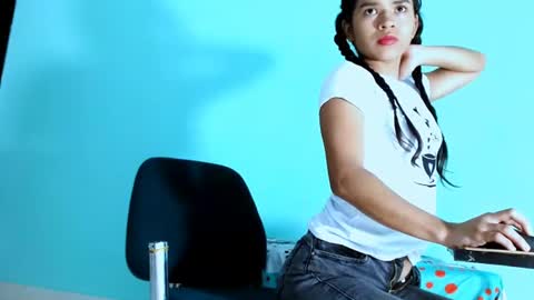 Snapshot of karolsweetvagi chatting on June 18, 6:23 pm karol online show from June 18, 6:23 pm