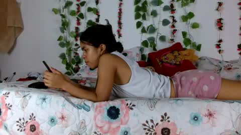 Snapshot of karolsweetvagi chatting on July 7, 6:12 pm karol online show from July 7, 6:12 pm