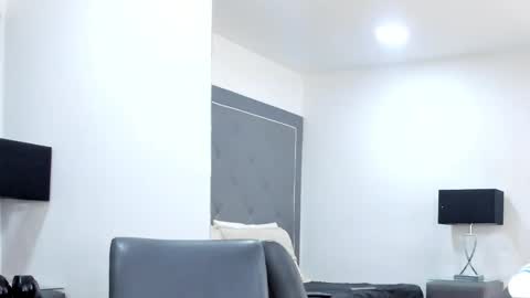 karolwest_ online show from February 12, 11:05 am