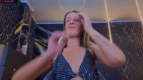 karolyn online show from March 17, 4:54 pm