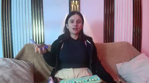 kassandra james online show from February 4, 1:17 pm