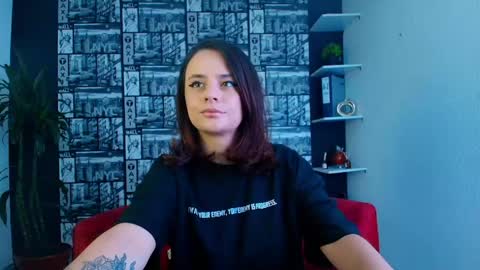 kassandra james online show from April 13, 1:05 pm