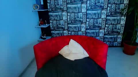 Snapshot of kassandra_james chatting on April 29, 5:30 pm kassandra james online show from April 29, 5:30 pm