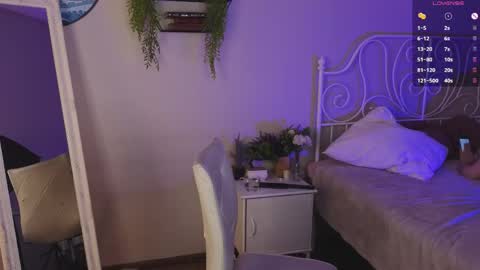 Snapshot of kassandra_williams chatting on June 6, 8:57 pm Kassandra online show from June 6, 8:57 pm