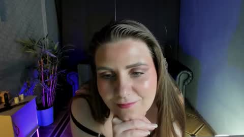 Snapshot of kassandra_williams chatting on June 26, 4:11 pm Kassandra online show from June 26, 4:11 pm