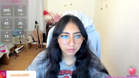 Snapshot of kat_ly_chan chatting on January 31, 12:40 pm Kat       online show from January 31, 12:40 pm