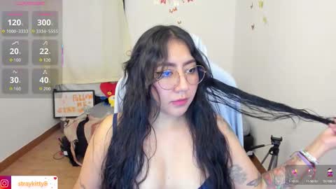 Snapshot of kat_ly_chan chatting on October 5, 2:26 pm Kat       online show from October 5, 2:26 pm