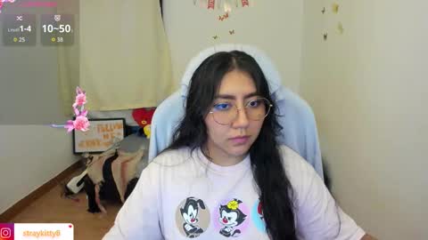 Snapshot of kat_ly_chan chatting on October 15, 9:15 pm Kat       online show from October 15, 9:15 pm