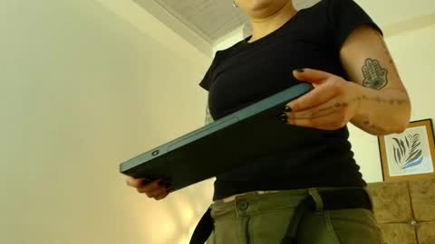 kat paradisse online show from February 10, 11:47 am