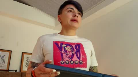 kat paradisse online show from April 4, 11:40 am