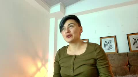 Snapshot of kat_paradisse chatting on July 25, 11:41 am kat paradisse online show from July 25, 11:41 am