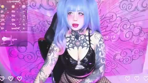 Snapshot of kat_riina chatting on May 30, 2:14 pm ANA online show from May 30, 2:14 pm