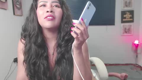 Snapshot of kataley4 chatting on February 12, 2:14 am kataley4 online show from February 12, 2:14 am