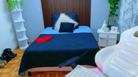 kate online show from April 15, 7:58 pm