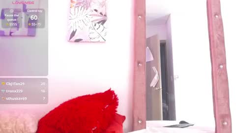 Snapshot of kataleya_monet chatting on February 19, 1:29 am kataleya monet online show from February 19, 1:29 am