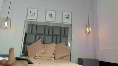 Snapshot of kataleya_west chatting on May 25, 8:04 pm kataleya_west online show from May 25, 8:04 pm