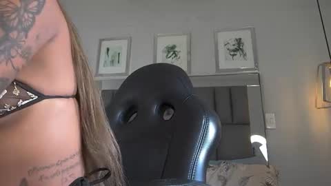 Snapshot of kataleya_west chatting on June 13, 6:50 pm kataleya_west online show from June 13, 6:50 pm