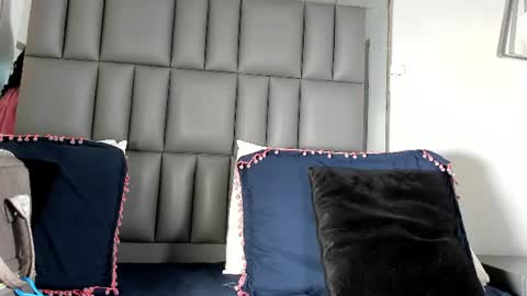 Snapshot of kataleya_west chatting on July 18, 7:39 pm kataleya_west online show from July 18, 7:39 pm