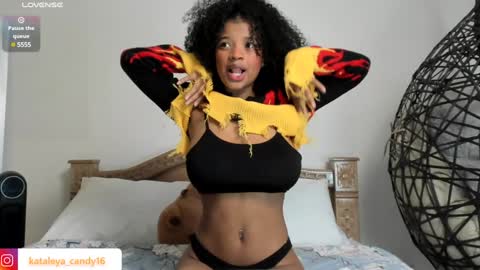 Snapshot of kataleyacandy chatting on December 27, 9:22 pm Kataleya online show from December 27, 9:22 pm